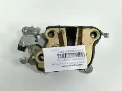Second-hand car spare part front right door lock for isuzu trooper 4jg2 oem iam references 
