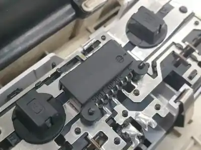 Автозапчасти б/у внутренний свет за land rover range rover iii (l322) 3.0 d 4x4 ссылки oem iam 239358  