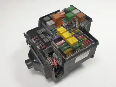 Tweedehands auto-onderdeel relais/zekeringenkastje voor opel corsa c d-y17dt oem iam-referenties   