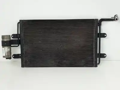 Recambio de automóvil de segunda mano de condensador / radiador aire acondicionado para volkswagen bora berlina (1j2) conceptline referencias oem iam 1j0820411d 4945635 4825941