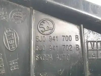 Second-hand car spare part right fog light for skoda fabia combi (5j5) cayb oem iam references 5j0941700b  