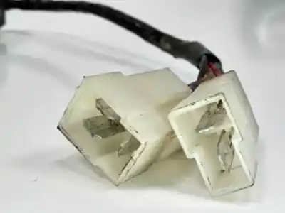 Second-hand car spare part front right door lock for mitsubishi montero (v20/v40) 4m40 oem iam references   