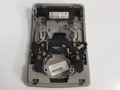 Автозапчасти б/у внутренний свет за audi a4 avant (8e) bgb ссылки oem iam 8e0951177  