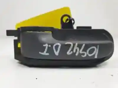 Tweedehands auto-onderdeel binnenhandgreep links voor voor toyota aygo (kgb/wnb) 1krfe oem iam-referenties 