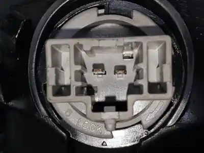 Second-hand car spare part interior left tailgate light for mazda 3 sedán (bk) 2.0 (bkep) oem iam references p2913  