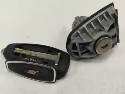 Second-hand car spare part left front door lock for ford puma yzja oem iam references 