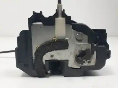 Second-hand car spare part rear left door lock for nissan navara pick-up (d40m) yd25ddti oem iam references   