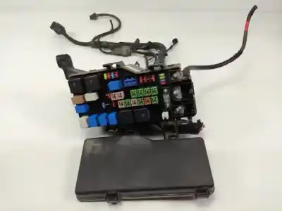 Tweedehands auto-onderdeel RELAIS/ZEKERINGENKASTJE voor HYUNDAI H1  OEM IAM-referenties 912504H521  