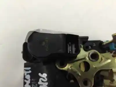 Second-hand car spare part left front door lock for daewoo lacetti f16d3 oem iam references   