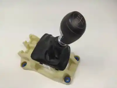 Second-hand car spare part gear lever for hyundai i30 ranchera familiar (gd) 1.4 crdi oem iam references 