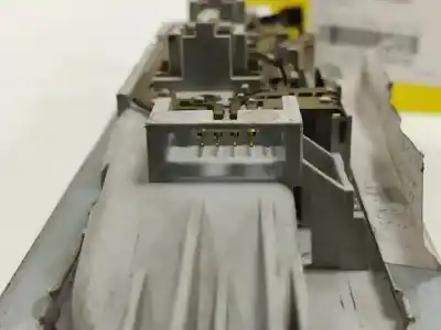 Автозапчасти б/у внутренний свет за dacia logan 1 express k9k792 ссылки oem iam 8200214433  