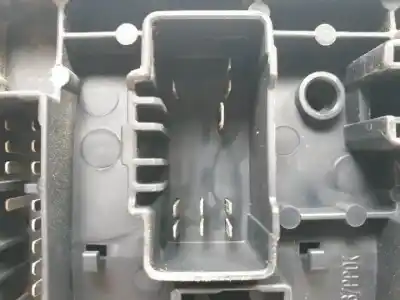 Автозапчасти б/у блок реле/предохранителей за kia sorento (bl) d4cb ссылки oem iam 911613e011  