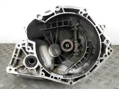 Second-hand car spare part GEARBOX for OPEL CORSA B  OEM IAM references 90400197  5 VELOCIDADES