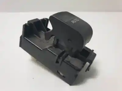 Pièce détachée automobile d'occasion commande de lève vitre arrière gauche pour toyota prius (zvw30) 2zr références oem iam 