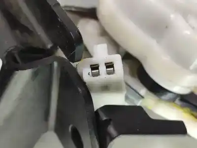 Second-hand car spare part trunk lock for mazda 5 berl. (cr) rf7j oem iam references b6701  