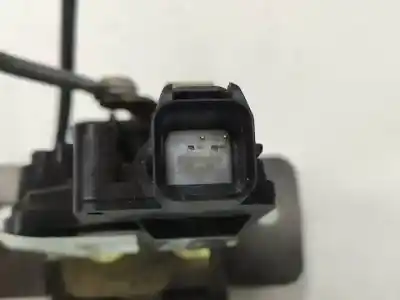 Second-hand car spare part trunk lock for kia carnival d/j3 oem iam references   