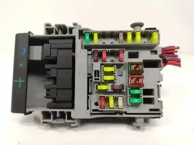 Second-hand car spare part fuse box unit for opel astra j lim. a16xer oem iam references 13222786