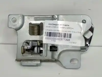 Second-hand car spare part interior right rear handle for mitsubishi montero (v20/v40) 4m40 oem iam references   