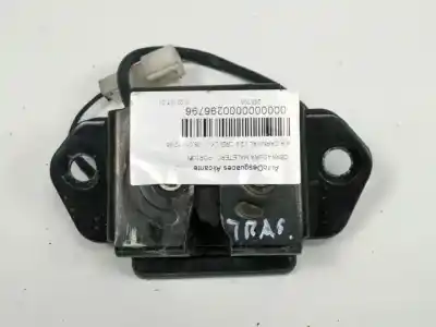 Pièce détachée automobile d'occasion coffre / serrure de porte pour kia carnival ii j3 références oem iam 