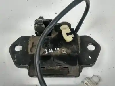 Second-hand car spare part trunk lock for kia carnival ii j3 oem iam references   