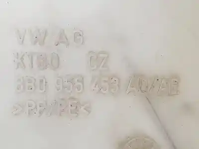 Peça sobressalente para automóvel em segunda mão depósito do limpa vidros por volkswagen passat variant (3b6) awx referências oem iam 3b0955453  