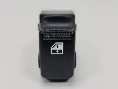 Second-hand car spare part rear left power window switch for hyundai tucson (jm) d4ea-v oem iam references 