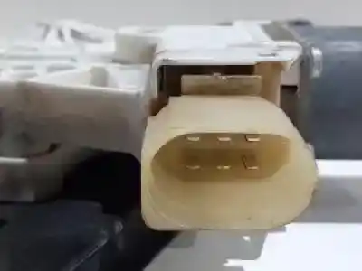 Peça sobressalente para automóvel em segunda mão elevador de vidros dianteiro direito por bmw serie 3 berlina (e90) 204d4 referências oem iam 6927028  