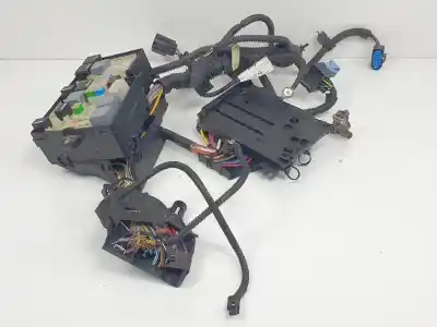 İkinci el araba yedek parçası röle/sigorta kutusu için ford kuga (cbs) txma oem iam referansları cv6t14k733gsg av6t14a067ad av6t14a142ab 