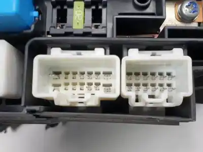 Peça sobressalente para automóvel em segunda mão caixa de fusíveis e relés por mazda cx-9 (2007 - ... ) ma referências oem iam td8566760  