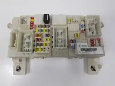 Pièce détachée automobile d'occasion boîtes à fusibles pour ford kuga (cbv) ufda références oem iam 7m5t14a073jg r19f1115af137 xx5xxuxfv600 