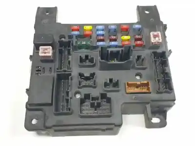 Pezzo di ricambio per auto di seconda mano SCATOLA RELÈ/FUSIBILI per CITROEN C-CROSSER  Riferimenti OEM IAM 8637A318  L8637001A