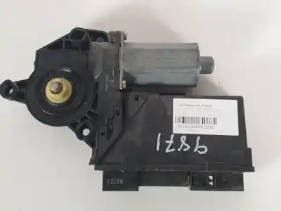 Recambio de automóvil de segunda mano de motor elevalunas trasero izquierdo para audi a4 berlina (8e) 2.5 v6 24v tdi referencias oem iam 8e0959801a