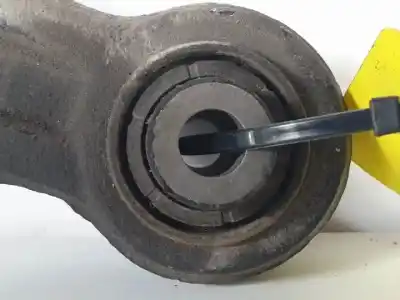 Recambio de automóvil de segunda mano de brazo suspension inferior trasero derecho para opel insignia berlina a20dth referencias oem iam 13268882  