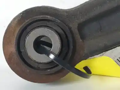 Recambio de automóvil de segunda mano de brazo suspension inferior trasero derecho para opel insignia berlina a20dth referencias oem iam 13268882  