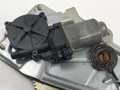 Pièce détachée automobile d'occasion léve glace avant gauche pour renault twingo (co6) d4f702 références oem iam 8200052943  