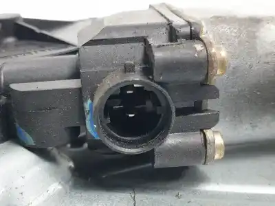 Pièce détachée automobile d'occasion léve glace avant gauche pour renault twingo (co6) d4f702 références oem iam 8200052943  