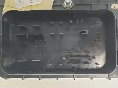 Автозапчасти б/у блок реле/предохранителей за volkswagen caddy ka/kb (2k) bjb ссылки oem iam 1k0937535h  1k0937804b