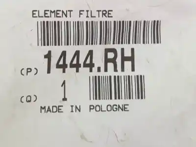 Peça sobressalente para automóvel em segunda mão filtro de ar por citroen c1 1krfe referências oem iam 1444rh  
