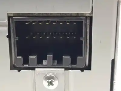 Peça sobressalente para automóvel em segunda mão sistema de áudio / rádio cd por jeep cherokee (kl) ebt referências oem iam p05091563ab  