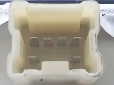 Second-hand car spare part right front power window switch for dacia sandero b4dg4 oem iam references   