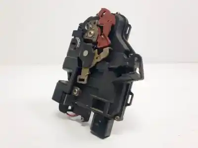 Автозапчасти б/у замок задней левой двери за audi a4 avant (8e) ake ссылки oem iam 8e0839015o  