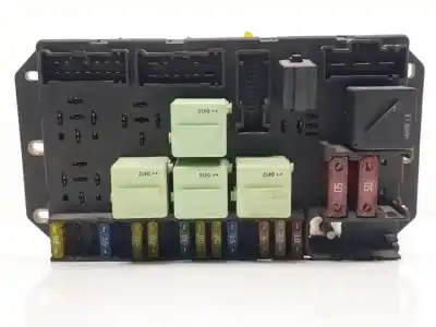 Автозапчасти б/у блок реле/предохранителей за land rover range rover iii (l322) 3.0 d 4x4 ссылки oem iam 518776117  yqe000351