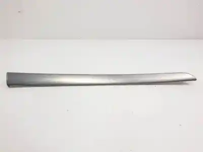 Pièce détachée automobile d'occasion POIGNÉE D'OUVERTURE DE CAPOT ARRIÈRE pour AUDI A4 AVANT (8E)  Références OEM IAM 8E0867419  