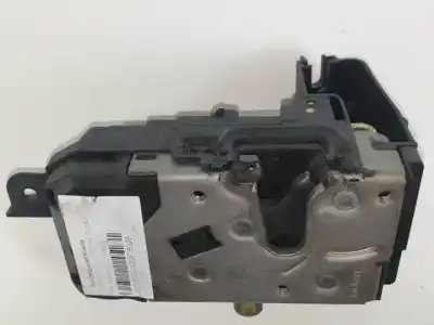 Second-hand car spare part left front door lock for opel zafira b d-z19dt oem iam references 13210748