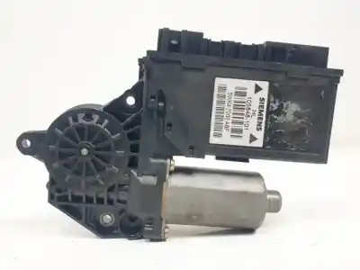 Pièce détachée automobile d'occasion MOTEUR LÈVE VITRE ARRIÈRE GAUCHE pour AUDI A4 BERLINA (8E)  Références OEM IAM 105848101  