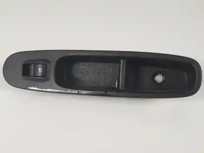 Автозапчасти б/у ВЫКЛЮЧАТЕЛЬ ПЕРЕДНЕГО ПРАВОГО ОКНА за FIAT PUNTO (199)  ссылки OEM IAM 735500049  