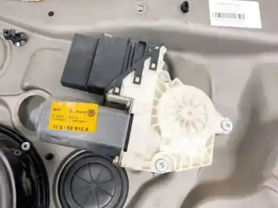 Автозапчастина б/у регулятор скла заднього правого для volkswagen golf iv variant (1j5) azd посилання на oem iam 1j4839730h  