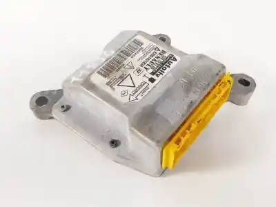 Pezzo di ricambio per auto di seconda mano centralina airbag per peugeot 106 (s2) hfx(tu1jp) riferimenti oem iam 8200142183a