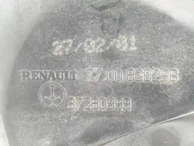 Pezzo di ricambio per auto di seconda mano luce fendinebbia destra per renault clio ii fase i (b/cbo) d7f726 riferimenti oem iam 7700838256  