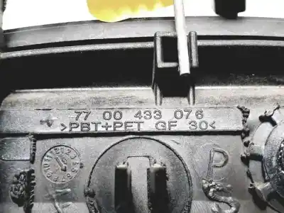 Автозапчасти б/у задняя правая наружная ручка за dacia logan 1 express k9k792 ссылки oem iam 7700433076  